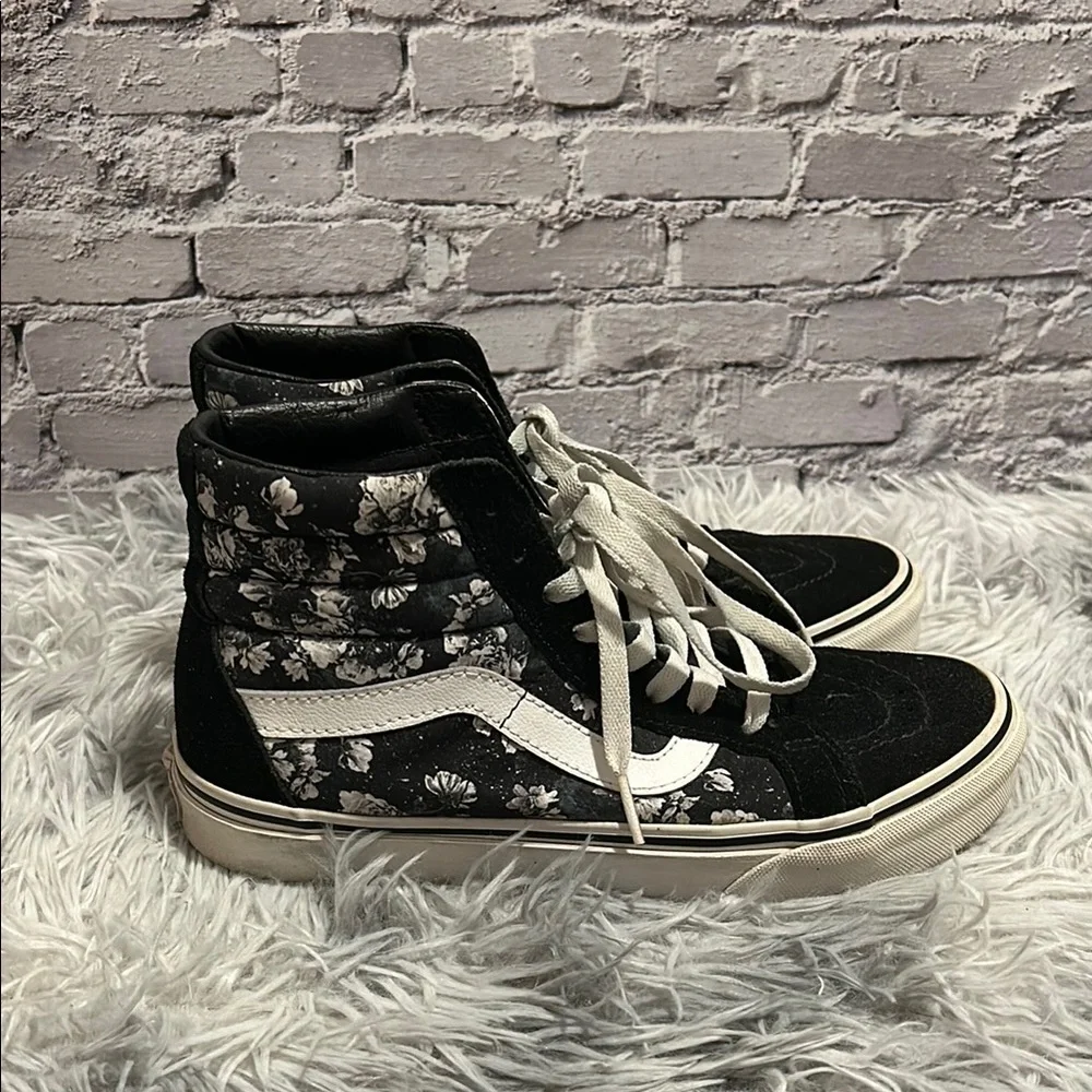 Vans Women's Black Floral High-Top Sneakers - Picture 3 of 10